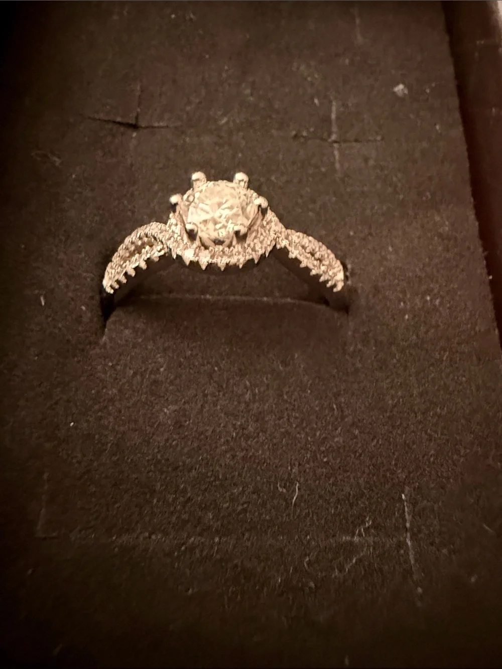 Moissanite 1 ct. Silver Halo Twist Ring Size 9